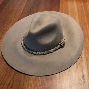 100% wool felt hat